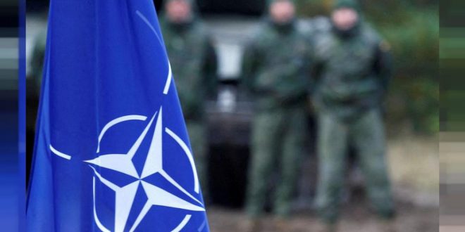 NATO vendos forca shtesë më shumë anije e avionë luftarakë në Evropën Lindore, Rusia grumbullon forca rreth Ukrainës