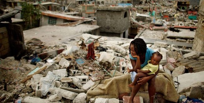 Si shkak i një tërmeti prej 5.9 shkallësh në Haiti, të paktën 10 persona kanë humbur jetën