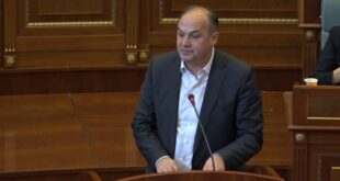 Enver Hoxhaj: Prioritet i Qeverisë së Kosovës duhet të jetë aplikimi në NATO, ndërsa ajo kërkon statusin e kandidatit për integrim në BE