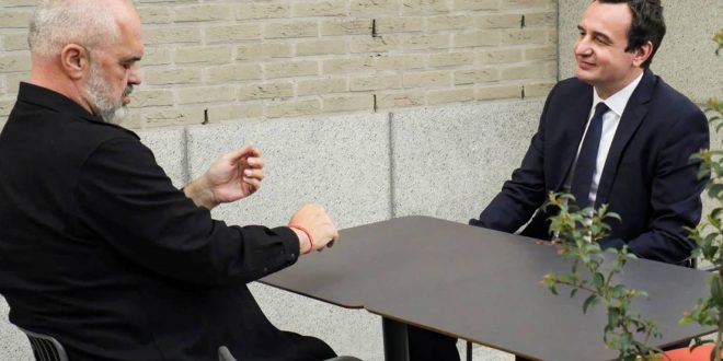 Kryemenistri i Shqipërisë, Edi Rama diskuton në Bruksel me kryeministrin Albin Kurti për rëndësinë e bashkëpunimit
