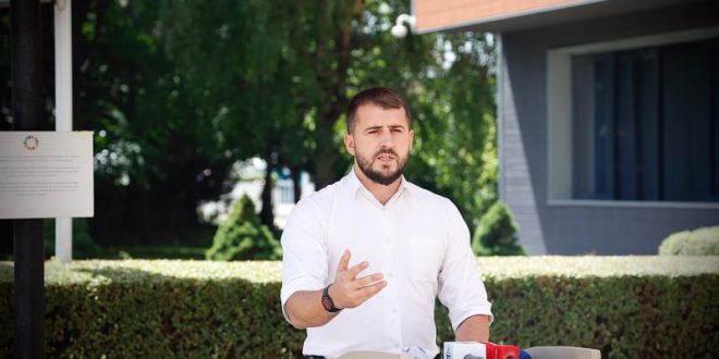 Mërgim Lushtaku: Kjo Qeveri hipokrite do të lejojë që Kosova të vërshohet me produkte serbe