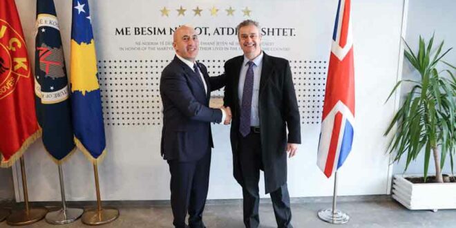 Ramush Haradinaj, në takim me ambasadorin e Britanisë së Madhe, Jonathan Hargraeves, diskutuan për anëtarësimin e Kosovës në NATO