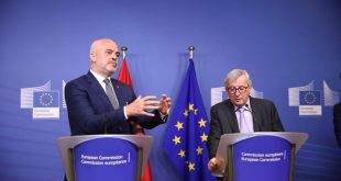 Presidenti i KE-së, Juncker ka thotë se shtyrja e zgjedhjeve do të shtynte prespektivën Europiane të Shqipërisë