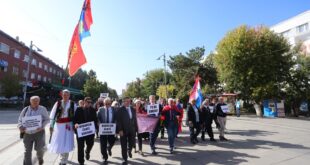 U mbajt protesta me moton: Stop padrejtësisë të shtetit serb që po zhvillon kundër qytetarëve shqiptarë që jetojnë në Kosovën Lindore