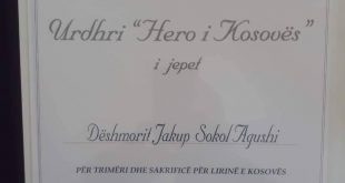 Kryetari i vendit, Hashim Thaçi e dekoron me urdhrin “Hero i Kosovës” dëshmorin e kombit, Jakup Sokol Agushi