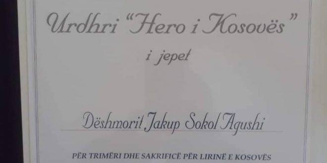 Kryetari i vendit, Hashim Thaçi e dekoron me urdhrin “Hero i Kosovës” dëshmorin e kombit, Jakup Sokol Agushi