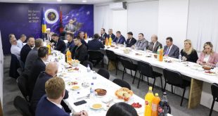 Kryetari i AAK-së, Ramush Haradinaj shtron iftar për përfaqësuesit e Bashkësisë Islame të Kosovës