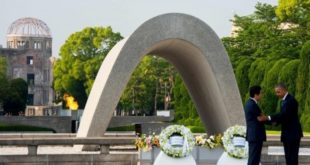Mijëra japonezë në Hiroshimë përkujtojnë 71-vjetorin e bombës së parë bërthamore, që mori mbi 200 mijë jetë