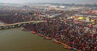 Gjatë festivalit të madh fetar Kumbh Mela, në Indi, ku një numër i madh besimtarësh janë mbytur duke u shtypur mes veti