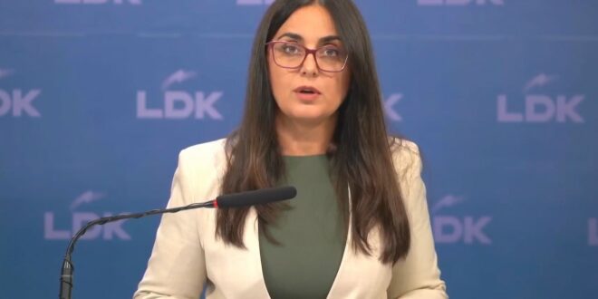 Jehona Lushaku-Sadriu: Bota është kthyer kundër Kosovës, për faj të Qeverisë Kurti