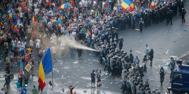 Qindra të lënduar në Bukuresht në protestën e diasporës ndaj Qeverisë së Rumanisë