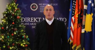 Kryetari i AAK-së, Ramush Haradinaj, për nder të Krishtlindjeve, viziton shumë familje të krishtera për t’iu uruar këtë festë