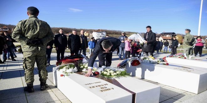 Kryekuvendari, Kadri Veseli ka vizituar Kompleksin Memorial “Adem Jashari” në Prekaz