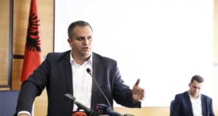 Shpend Ahmeti: PDK e LDK e kanë zaptuar stacionin e autobusëve