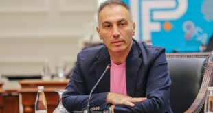 Artan Grubi: Pa BDI-në as tabelën me emrin Adem Demaçi nuk mund ta ndërrojnë, as ta bëjnë rrugën Tetovë-Prizren