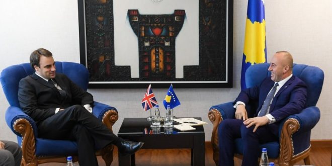 Kryeministri i Kosovës, Ramush Haradinaj, ka pritur sot në një takim ambasadorin britanik, Ruairi O’Connell