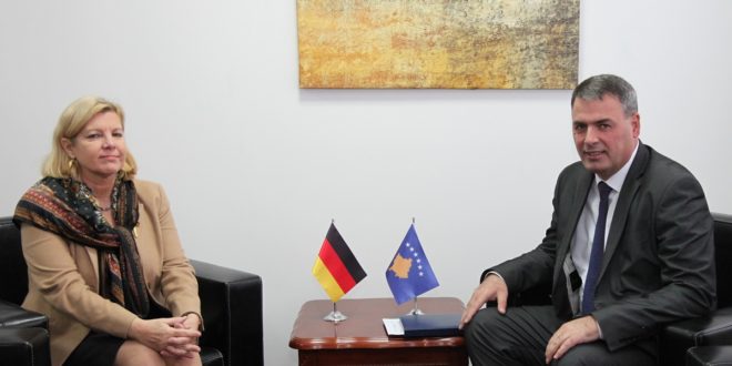 Ministri i FSK-së priti ambasadoren e Gjermanisë në Kosovë