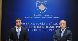 Ministri i Punëve të Jashtme të Maqedonisë Nikola Dimitrov po qëndron për vizitë zyrtare në Kosovë