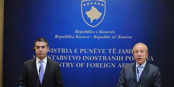 Ministri i Punëve të Jashtme të Maqedonisë Nikola Dimitrov po qëndron për vizitë zyrtare në Kosovë