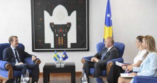 Kryeministri Haradinaj priti në takim lamtumirës, ambasadorin e Suedisë në Kosovë, Henrik Nilsson