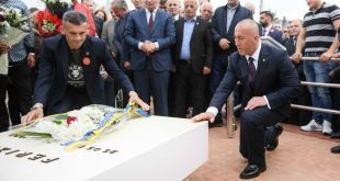 Haradinaj bënë homazhe në Gllogjan me rastin e shënimit të 24 Majit, Ditës së Batalionit Gardist “Shkelzen Haradinaj”