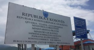 Punëtorët e Qendrës Korrektuese në Dubravë mbajnë protestë njëorëshe me kërkesë rritjen e koeficientit të pagave