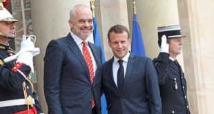 Kryeministri i Shqipërisë, Edi Rama, ndodhet në Francë ku po merr pjesë në Forumin e Paqes, i cili zhvillohet nga data 11-13 nëntor në Paris