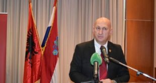 Esad Çollaku: Veteranët duhet ndahen në dy grupe, ata që kanë marrë pjesë drejtpërdrejtë në luftë dhe ata që e kanë ndihmuar atë