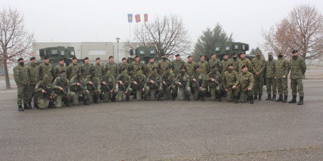 Në Kazermën “Ushtarët e NATO-s” në Burim mbahet trajnimi taktik dhe i mbijetesës ”Simboli i Ujkut“