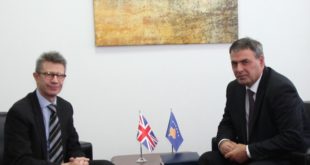 Ministri i FSK-së, Haki Demolli priti në takim drejtorin më Ministrisë së Mbrojtjes të Britanisë së Madhe, Nick Gurr