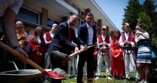 Në ambientet e Universitetit të Prizrenit u vendos gurëthemeli i shtatorës së Ukshin Hotit