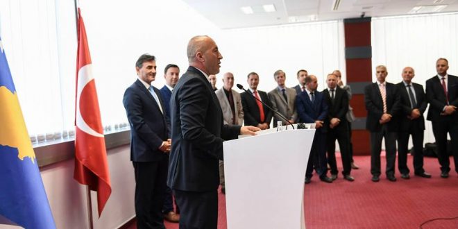 Ramush Haradinaj mori pjesë në ceremoninë kushtuar Ditës së komunitetit turk në Kosovë