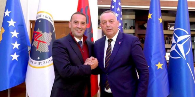 Daut Haradinaj, ka thënë se kryetari i Deçanit, Bashkim Ramosaj ia ka rritë vlerën kësaj komune