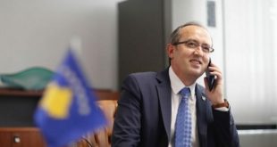 Kryeministri i vendit, Avdullah Hoti bisedoi me drejtuesit e TRUST-it dhe të Fondit Kosovar për Garanci Kreditore