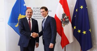 Sebastian Kurz e uron kryetarin në detyrë të PDK-së, Enver Hoxhaj për kandidimin për kryeministër