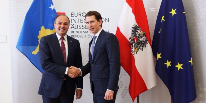 Sebastian Kurz e uron kryetarin në detyrë të PDK-së, Enver Hoxhaj për kandidimin për kryeministër