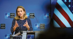 Ambasadorja amerikane në NATO, Xhulianne Smit, bisedoi me të dërguarin amerikan për Ballkanin Perëndimor, Gabriel Escobar