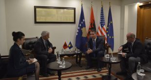 Ministri Lekaj ia shpreh papajtueshmërinë e Kosovës ambasadorit shqiptar Minxhozi, për taksën e Rrugës së Kombit