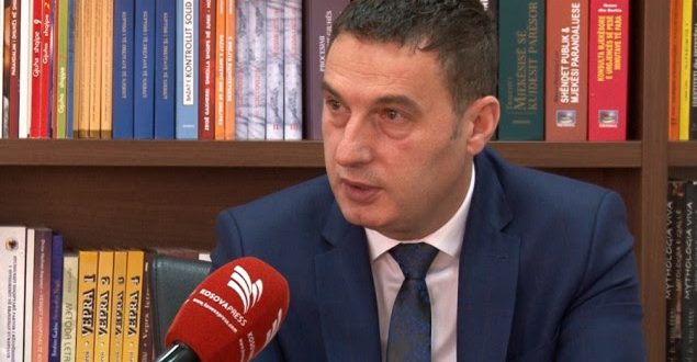 Ministri i Arsimit Shkencës dhe Teknologjisë, Shyqyri Bytyqi paralajmëron vlerësim të mësimdhënësve