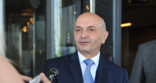 Kryetari i LDK-së, Isa Mustafa: Qytetarët e Pejës dhe të Rugovës e dinë ku është kufiri me Malin e Zi