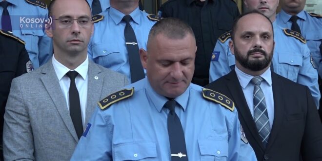 Drejtori i Policisë për rajonin e veriut, Nenad Gjuriq, nuk i përfillë urdhrat e Xhelal Sveçlës as të policisë së Kosovës