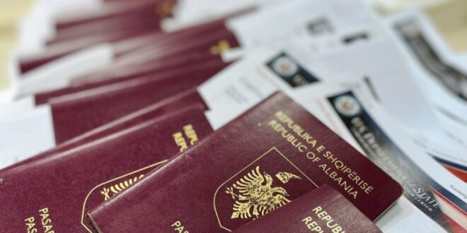 Komisioni Europian sërish paralajmëron Shqipërinë në lidhje me të ashtuquajturat Pasaportat të arta