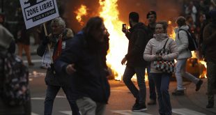 Qindra protestues u arrestuan në Bruksel në përleshje me policinë te zyrat e BE-së në Bruksel, ku ishin rreth 50 mijë protestues