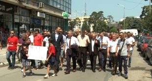 Në Gjakovë sot është protestuar, ku është kërkuar lirimi i ish-luftëtarit të UCK-së Tomor Morina nga autoritetet maqedonase