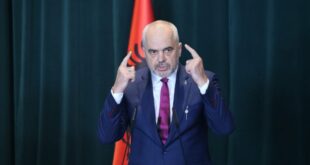 Edi Rama: Përtej pretendimeve është imediate nevoja që të tre policët e Kosovës të kthehen në shtëpitë e tyre