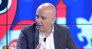 Nënkryetari i Partisë Demokratike Roland Bejko, i është përgjigjur deklaratave të Kreut të Rithemelimit, Sali Berisha dhe Kryetarit të Grupit Parlamentar të PD, Gazment Bardhi. Bardhi e Berisha në përfundim të takimit një grupi deputetëve të opozitës, deklaruan se strategjia e Kreut të PD, Lulzim Basha për përjashtimin e deputetëve të PD është absurde. Sipas Bejkos, “Aleanca e kullave dhe non grata nuk fshihet dot pas llumit dhe shpifjeve. Halli i madh i ka bërë të lëpijnë atë çfarë kanë pështyrë deri më sot, por ky nuk është halli i demokratëve dhe as i shqiptarëve”. 14 maji dhe zgjedhjet e fundit në Kukës treguan se kush i shërben Edi Ramës, kush i garantoi fitore Edi Ramës, madje një fitore të tillë që as vetë s’e kishte imagjinuar. Por tashmë është fakt, se sa më shumë e shajnë dhe sulmojnë PD-në, aq më shumë përfitime, leje për pallate e resorte, prona e shpërblime të tjera me oligarkët e përbashkët marrin nga Rama. Bejko përfundon reagimin e tij në rrjetet sociale duke shtuar se “Shqiptarët tani e kanë të qartë, aleancës së kullave u ka dalë boja. Është nder për këtë vend të jesh në luftë me aleancën e korrupsionit madhor!