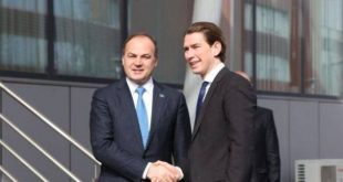 Zëvendëskryeministri Hoxhaj e uron kancelarin austriak Kurz për marrjen e presidencës së BE-së