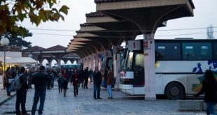 Transportuesit rrugorë në rajonin e Prizrenit ndërpresin grevën