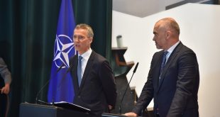 Sekretari i Përgjithshëm i NATO-s, Jens Stoltenberg, nesër viziton Tiranën, vetëm pak orë para protestës së opozitës