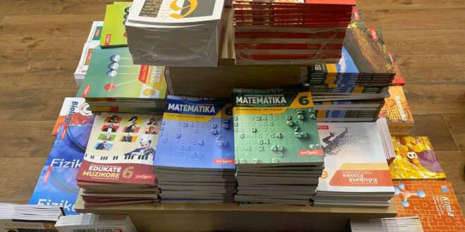 Shuma e buxhetit për blerjen e teksteve e mjeteve mësimore gjatë vitit shkollor 2022-2023, ishte mbi 11 milionë euro. Kështu u tha në komisionin Hetimor Parlamentar për procesin e subvencionimit të blerjes së teksteve shkollore